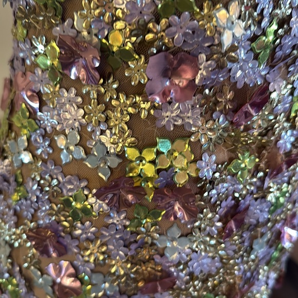 MAC DUGGAL
Multicolor Sleeveless Floral Paillette Embellished Mesh Gown - Picture 8 of 17